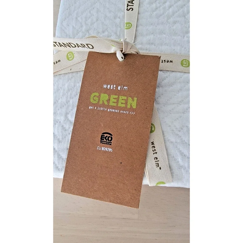 West Elm 100% Organic Matelasse Embossed Ivory Pillow Shams Standard Set 2 NEW